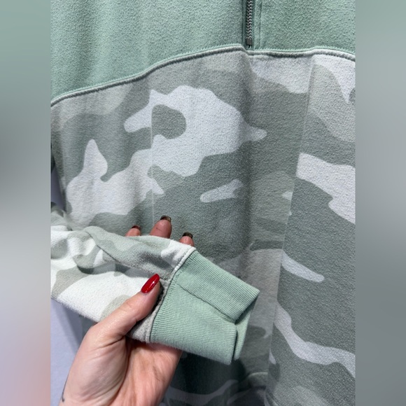 PINK Victoria's Secret Green Camo Zip-Up Sweater - Picture 3 of 4